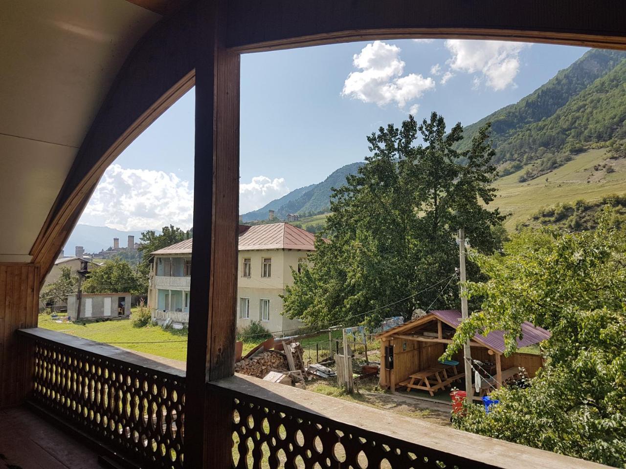 Hostel The Misty Mountains Mestia Exterior foto